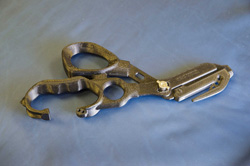 Physician Scott Forman's prototype trauma shears has an ergonomic handle with an integrated carabiner, a proprietary blade design and various attachments, some recommended by emergency medical technicians.
