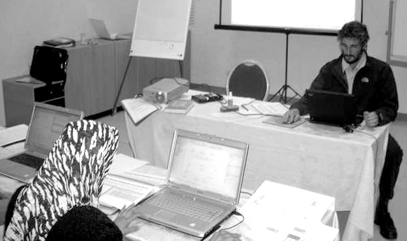 Sandia researcher Howard Passell gives a presentation at the final water<br />
modeling workshop in Istanbul in early June.<br />
Download 72dpi 175k JPEG<br />
<br />
(Media are welcome to download/publish this image with related news stories.)