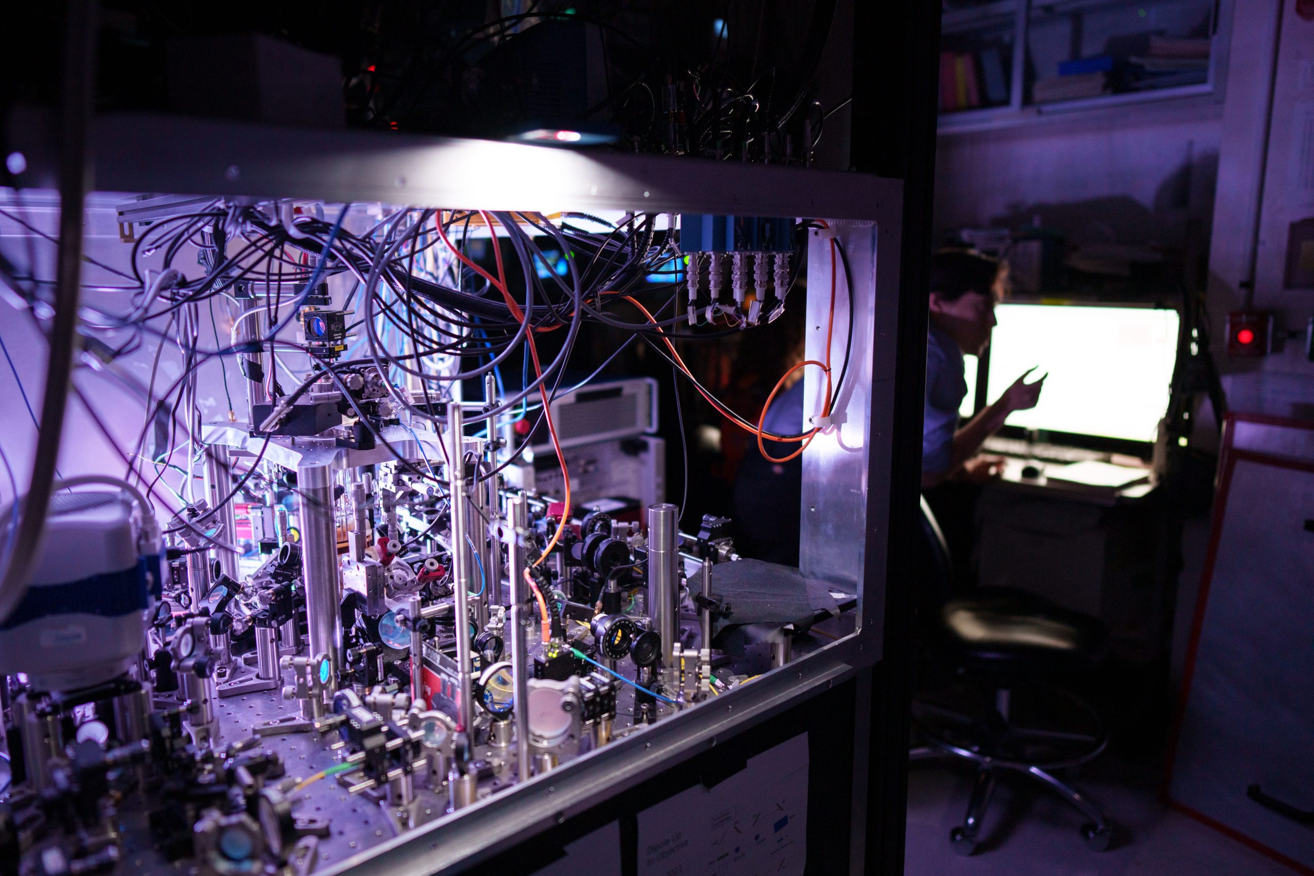 The central part of Sandia National Laboratories’ neutral-atom quantum computing apparatus, pictured here, includes a vacuum chamber and surrounding optics for trapping and controlling individual Cesium atoms.