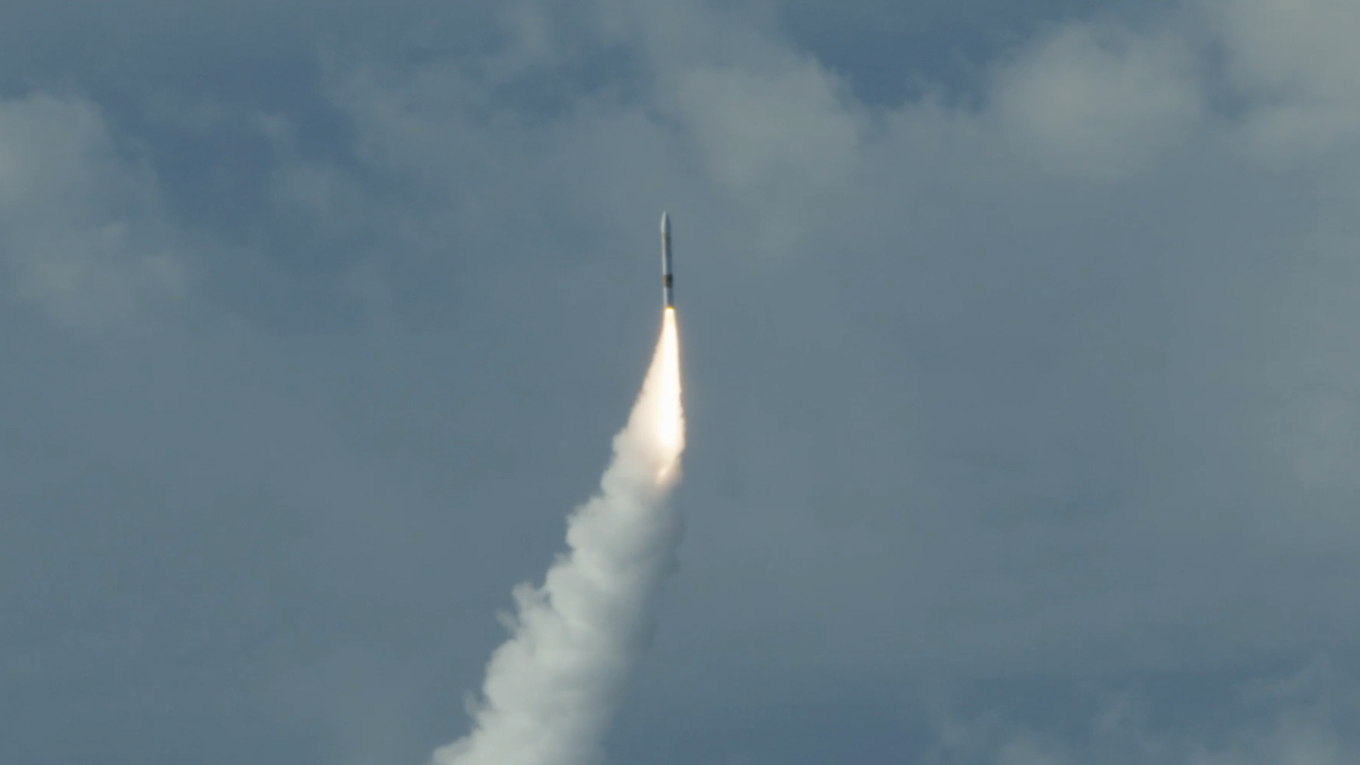 A Medium Range Ballistic Missile with a Hypersonic Target Vehicle is launched from a C-17 aircraft off the coast of the Pacific Missile Range Facility, Hawaii, during Flight Test Other-40.