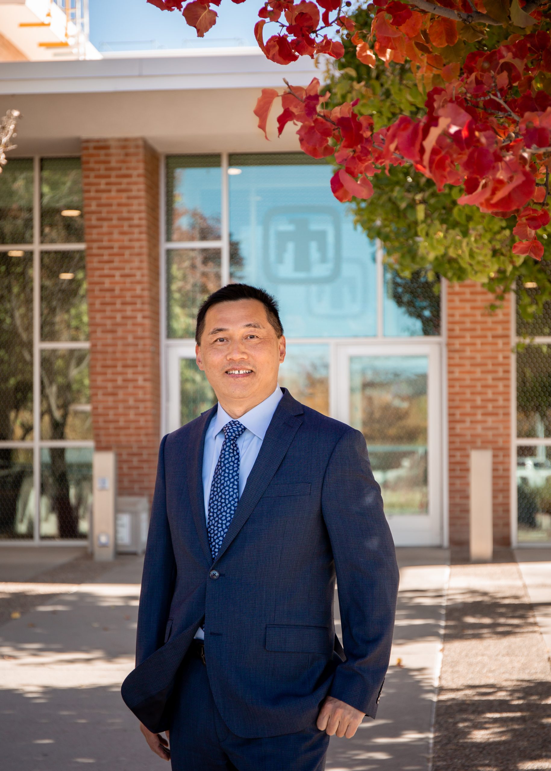 Hongyou Fan has been named Outstanding Researcher by the Federal Laboratory Consortium for his outstanding innovation and work in tech transfer.<br />
<br />
